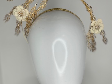 For Sale: Gold & Cream Halo headpiece & Earring set 